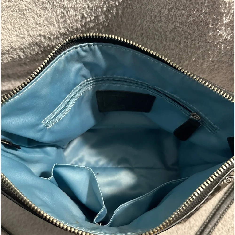 Coach - Picture 4 of 5